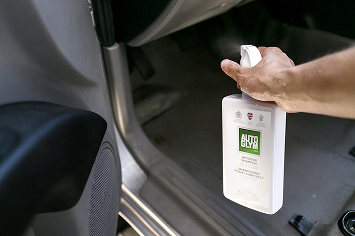 Name:  Cleaning%20the%20vinyl%20floors%20in%20your%20commercial%20vehicle%203.jpg
Views: 31
Size:  210.9 KB