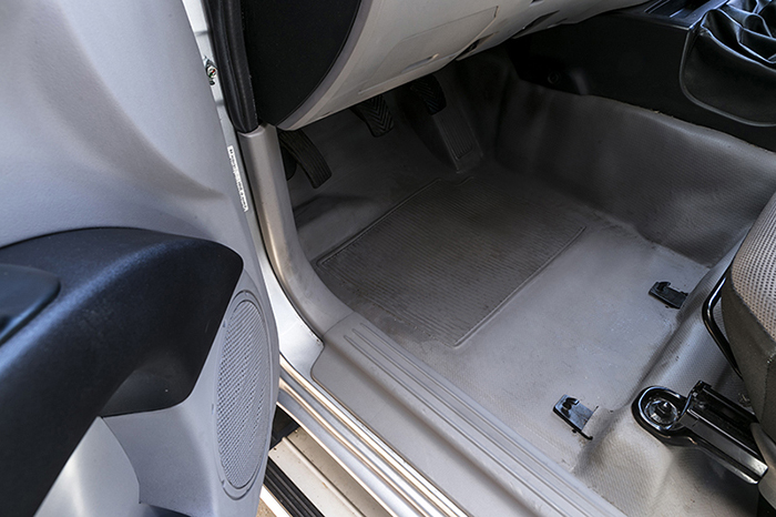 Name:  Cleaning%20the%20vinyl%20floors%20in%20your%20commercial%20vehicle%205.jpg
Views: 31
Size:  246.6 KB
