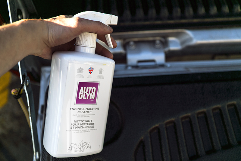 Name:  Cleaning%20the%20tray%20on%20your%20pick-up%20truck%204.jpg
Views: 157
Size:  283.6 KB