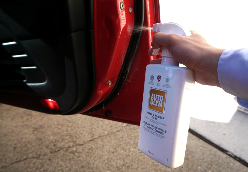 Name: Autoglym%20Vinyl%20amp%20Rubber%20Care%201.jpg
Views: 37
Size: 170.6 KB